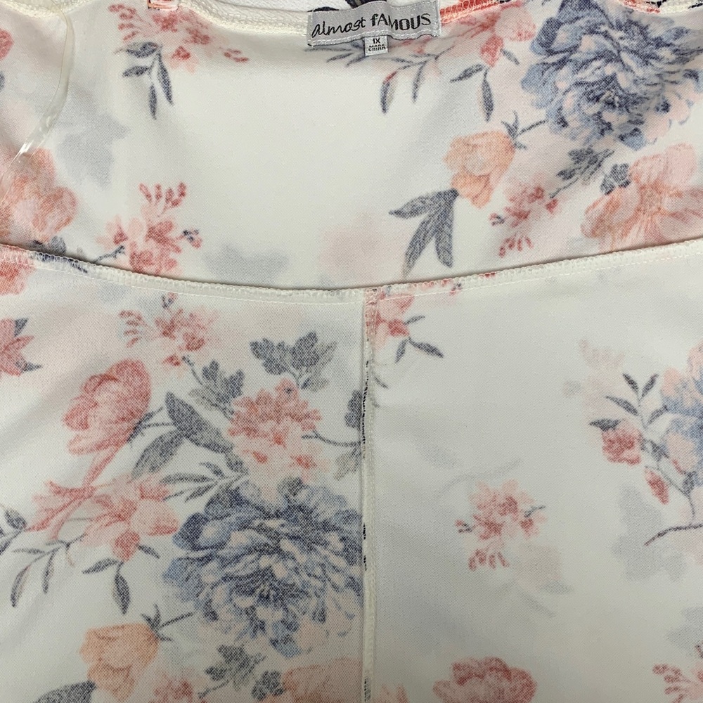 Floral Print Sleeveless Dress - Picture 5 of 6